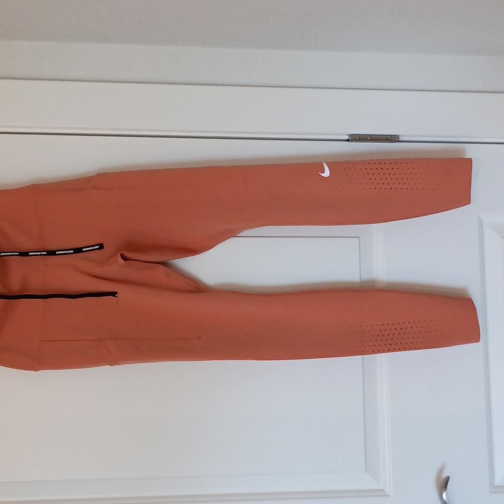 Nike Peach Leggings Small Petite.